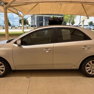 2012 KIA FORTE LX photo 4