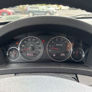 2009 JEEP GRAND CHEROKEE LAREDO — миниатюра 38