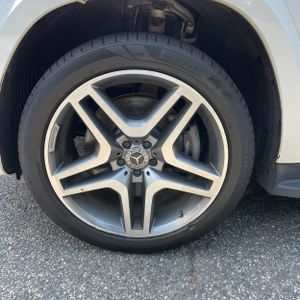 2019 Mercedes-BENZ GLS — миниатюра 17