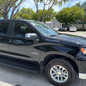 2024 Chevrolet SILVERADO 1500 LT 照片 13