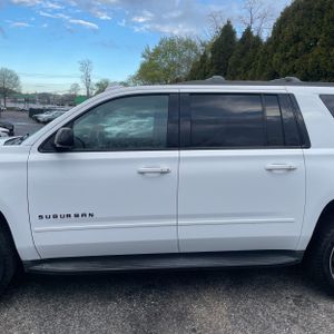 CHEVROLET SUBURBAN PREMIER - 4