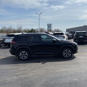 NISSAN ROGUE SV - 10