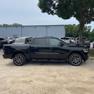 2019 RAM 1500 LARAMIE — фото 9