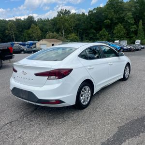 صورة 7 لـ 2019 Hyundai ELANTRA SE