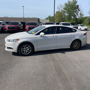 FORD FUSION SE - 3