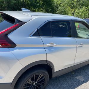 2023 Mitsubishi ECLIPSE CROSS LE photo 9