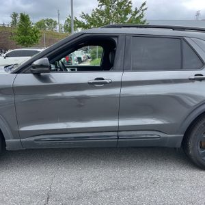 FORD EXPLORER ST - 4