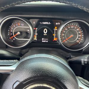 صورة 38 لـ 2018 JEEP WRANGLER UNLIMITED SAHARA