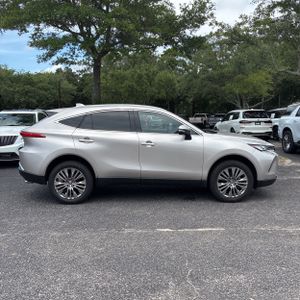2024 Toyota VENZA XLE photo 10