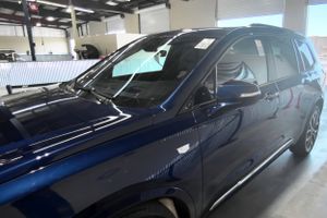 2023 Cadillac XT6 SPORT photo 2
