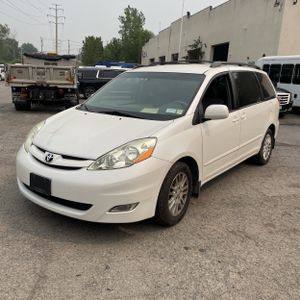 صورة 1 لـ 2010 Toyota SIENNA XLE