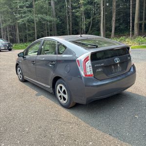 صورة 5 لـ 2012 Toyota PRIUS THREE