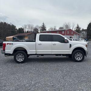 FORD F-250 SUPER DUTY LARIAT - 10