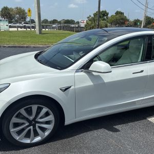 صورة 2 لـ 2020 Tesla MODEL 3 LONG RANGE
