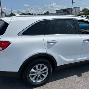 2018 KIA SORENTO LX — фото 9