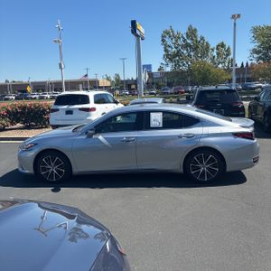 LEXUS ES 300H BASE - 3