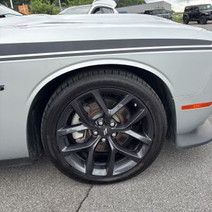 2023 Dodge CHALLENGER R/T — миниатюра 20