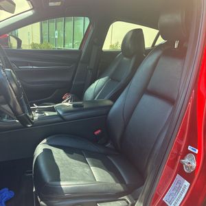 صورة مصغرة 33 لـ 2021 Mazda MAZDA3 SELECT