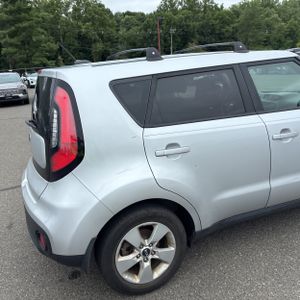 صورة 9 لـ 2017 KIA SOUL BASE