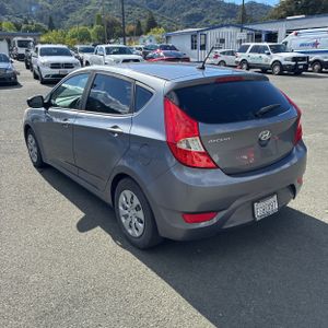 HYUNDAI ACCENT SE - 5