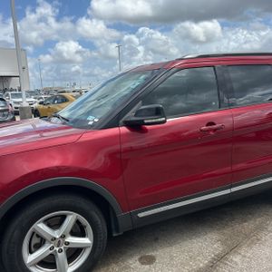 FORD EXPLORER XLT - 2