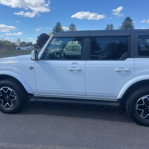 FORD BRONCO - 4