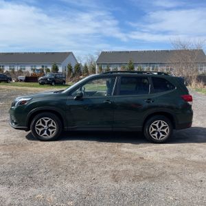 SUBARU FORESTER PREMIUM - 3