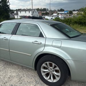 صورة 6 لـ 2006 Chrysler 300 TOURING