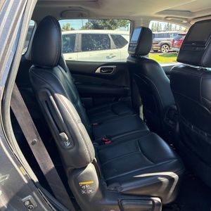 2017 Nissan PATHFINDER PLATINUM — миниатюра 35