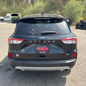 FORD ESCAPE PLUG-IN HYBRID SE - 7