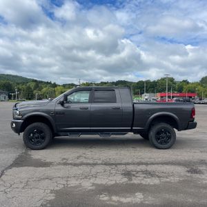 2017 RAM 2500 LARAMIE 照片 3