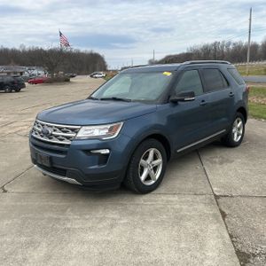 FORD EXPLORER XLT - 1