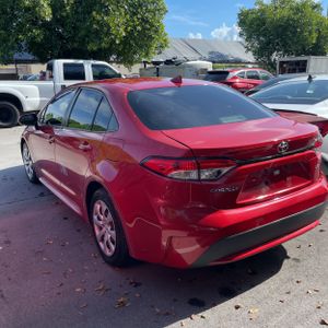 2021 Toyota COROLLA LE photo 5