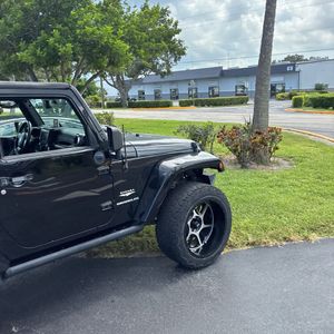 صورة مصغرة 53 لـ 2015 JEEP WRANGLER SAHARA