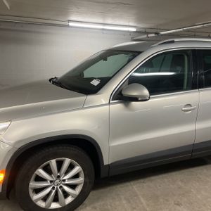 VOLKSWAGEN TIGUAN SE 4MOTION - 2