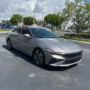 صورة 12 لـ 2024 Hyundai ELANTRA LIMITED