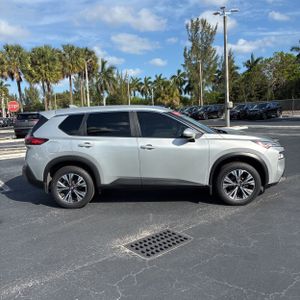 NISSAN ROGUE SV - 10