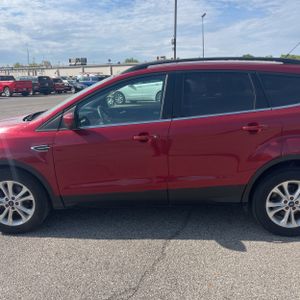 FORD ESCAPE SE - 4