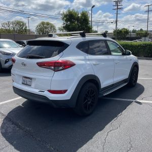 HYUNDAI TUCSON SEL - 8