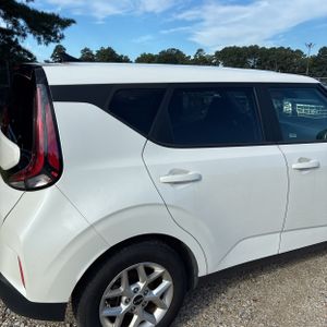 2024 KIA SOUL LX 照片 9