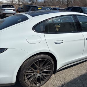 PORSCHE PANAMERA 4 PLATINUM EDITION - 9