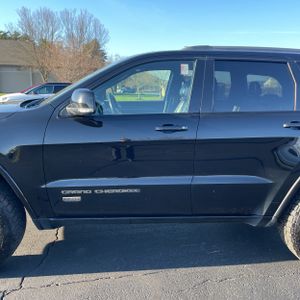 JEEP GRAND CHEROKEE LIMITED 75TH ANNIVERSARY - 4