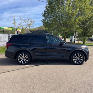FORD EXPLORER ST - 10