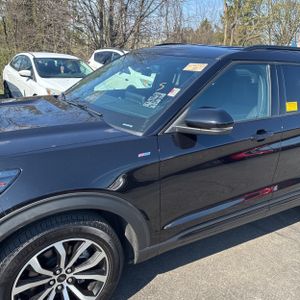 FORD EXPLORER ST-LINE - 2