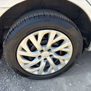2017 Toyota COROLLA LE 缩略图 19