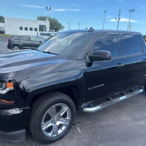 2018 Chevrolet SILVERADO 1500 CUSTOM — фото 2