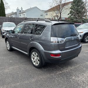 MITSUBISHI OUTLANDER SE - 5