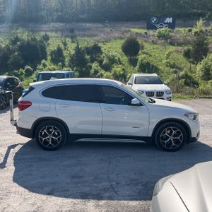 BMW X1 XDRIVE28I - 10