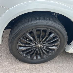 2022 Infiniti QX80 SENSORY 照片 12