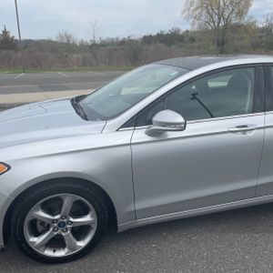FORD FUSION SE - 2